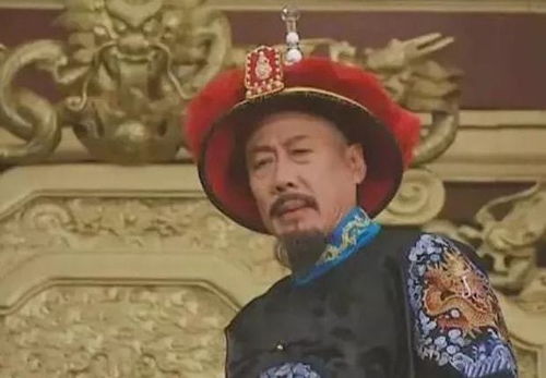  康熙拿出弘历的生辰八字,相士看后为女必为娼,为男必为皇