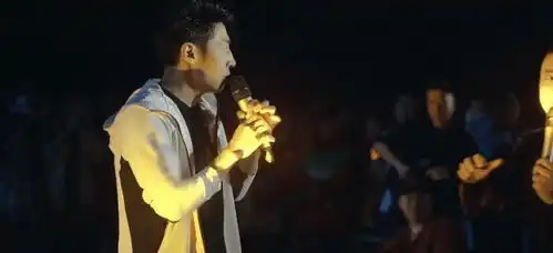 尼格买提曝撒贝宁当爸后秒变娃奴,每天对着手机亲亲宝贝,超宠溺 尼格买提曝撒贝宁当爸后秒变娃奴,每天对着手机亲亲宝贝,超宠溺