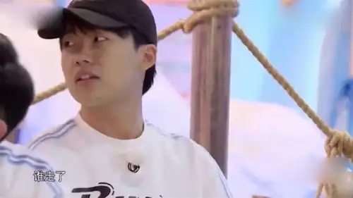  baby趁机逃跑,李晨殿后惨被郑恺陈立农包围,大黑牛也有这么一天