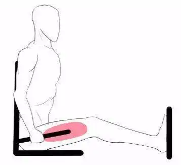 小伙健身瞬间腿被压断看完汗毛直立,再也不敢这么练了 小伙健身瞬间腿被压断看完汗毛直立,再也不敢这么练了