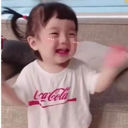  微信表情包这个小女孩是谁