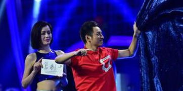  拜托李维嘉表情包上线被调侃腰不好