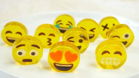 把土豆做成emoji表情,看看是不是你常用的那一款 把土豆做成emoji表情,看看是不是你常用的那一款