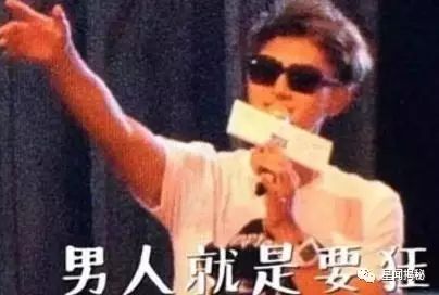  要被黄子韬这只大眼萌笑炸了,戏精韬韬变身小精灵