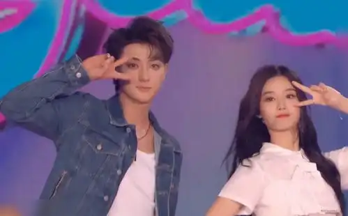 黄子韬功夫熊猫,靠表情包出圈,真实不做作 黄子韬功夫熊猫,靠表情包出圈,真实不做作