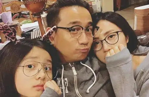 黄磊被激怒联合孙莉发声维护女儿看看林永健全网最没争议的晒娃 黄磊被激怒联合孙莉发声维护女儿看看林永健全网最没争议的晒娃