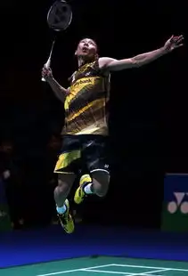 职业羽毛球比赛的时候,击球声音为什么那么清脆,怎么才能做到 职业羽毛球比赛的时候,击球声音为什么那么清脆,怎么才能做到