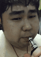  搞笑gif妹子,你不是来学做菜,就是秀恩爱吧