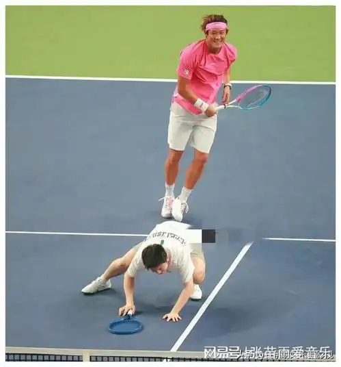  陈奕迅樊振东打网球直击要害俩人吓出表情包我却笑死在网友评论区