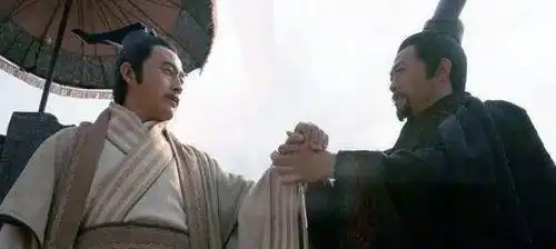  这剧糊了张鲁一被骂演技输给这个孩子,他却靠表情包笑yue全网
