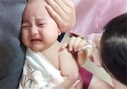  萌娃打针前后反差萌,你的孩子害怕打针吗