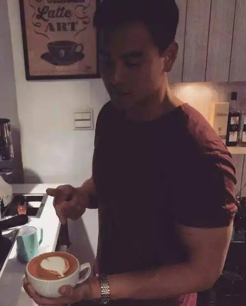 杨幂彭于晏业务能力真棒,高强度工作也能一秒解压 杨幂彭于晏业务能力真棒,高强度工作也能一秒解压