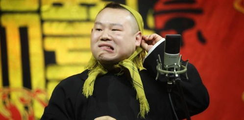  岳云鹏第一次请母亲吃饭,母亲一口都没吃,泪水慢慢占据了眼眶
