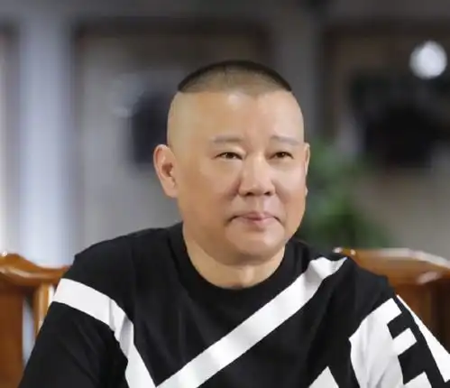  德云社成员为郭德纲庆生,成员发文态度大不同,于谦笑出了表情包