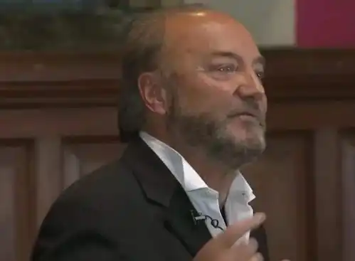 加拿大人怒斥我们发明世界最贵玫瑰,中国却把它做成九块八包邮 加拿大人怒斥我们发明世界最贵玫瑰,中国却把它做成九块八包邮