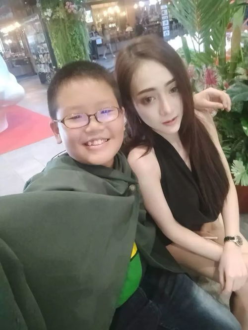  小学生约模特看电影还送iphonex,感觉自己还没开跑人家都到终点了...