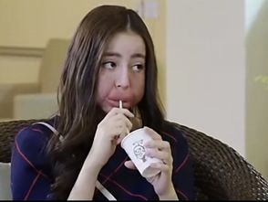 你最喜欢哪一张迪丽热巴的表情包 你最喜欢哪一张迪丽热巴的表情包