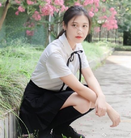  微胖的女孩子究竟有多可又欲又萌,这颜值我爱了