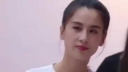 当黄圣依遇上伊能静,不屑的表情相由心生,是表情管理出错了吗 当黄圣依遇上伊能静,不屑的表情相由心生,是表情管理出错了吗