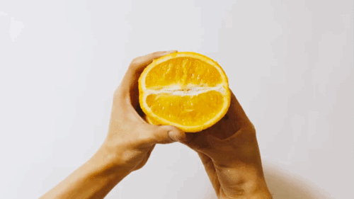 口腔溃疡越痛越舔,越舔越痛,舔溃疡是不会有好下场的 口腔溃疡越痛越舔,越舔越痛,舔溃疡是不会有好下场的