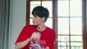  陈立农搞笑合集,表情萌呆全场,是心动的感觉