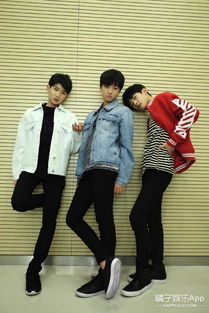  tfboys和tfgirls大pk,在你心里更喜欢谁快来投票啊