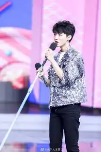  组图王俊凯快本录制花絮曝光动情献唱表情专注