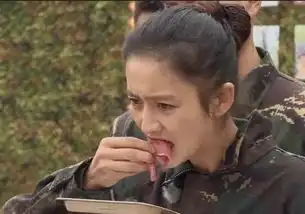 佟丽娅深夜晒新疆美食,想开吃播,网友担心她的小身板,抱不动馕 佟丽娅深夜晒新疆美食,想开吃播,网友担心她的小身板,抱不动馕