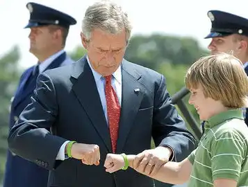 盘点小布什最搞怪瞬间 盘点小布什最搞怪瞬间