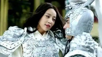 她是赵云的女人,是五虎上将的妹妹,有一身的好武艺,少见的女将 她是赵云的女人,是五虎上将的妹妹,有一身的好武艺,少见的女将