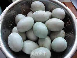  盐包咸鸭蛋的做法盐包咸鸭蛋怎么做