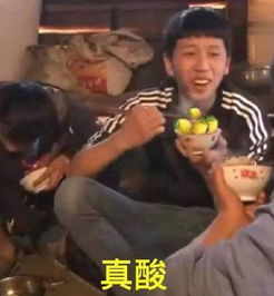  洋娃娃南韩时尚博主凭小脸出圈,长相精致似混血.......