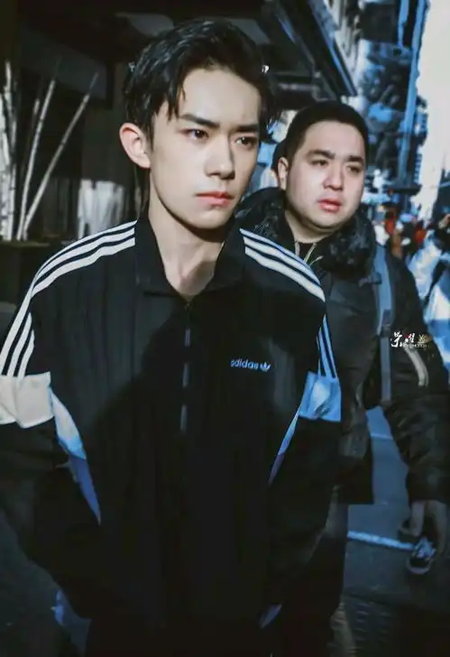 明星的表情包杨幂苦笑,张艺兴敷面膜,被朱一龙和千玺萌哭了 明星的表情包杨幂苦笑,张艺兴敷面膜,被朱一龙和千玺萌哭了