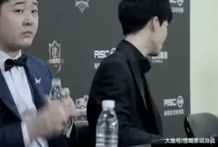  theshy也有偶像包袱,被水呛到后很紧张,shy哥憨憨表情图火了