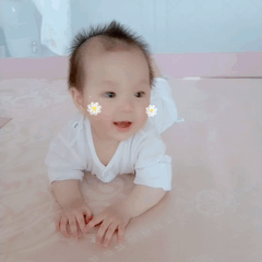  一一表情非常丰富有趣的小奶娃超级可爱