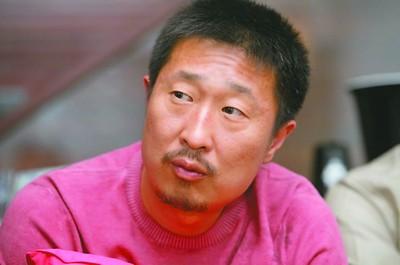  林永健全家照,享副师级待遇,经历过丧子之痛,教子方式打脸李湘