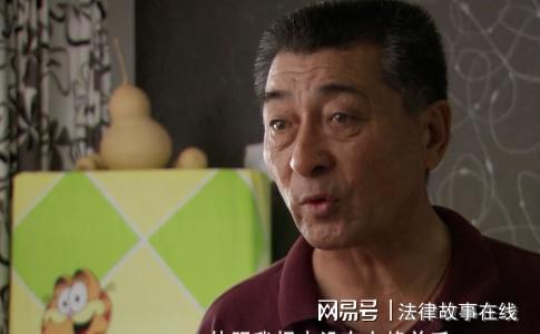  婴儿被活活闷死,爷爷拍手叫好,一切都是亲子鉴定惹的祸