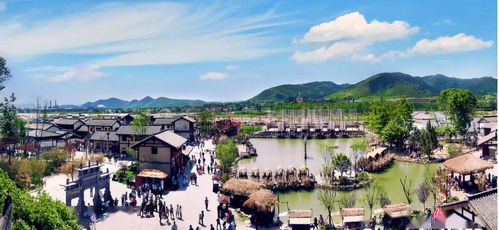  穿越秦岭腹地,红叶光雾山绝美秋色来袭为你翻山越岭,来看红叶风景