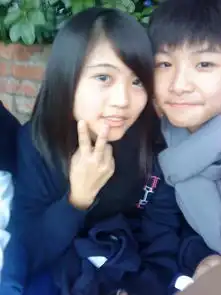 超速绯闻里的表情包小男孩近照曝光现在长什么样了 超速绯闻里的表情包小男孩近照曝光现在长什么样了