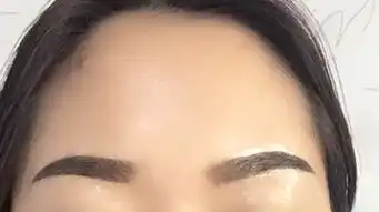 做的雾眉两个眉型高低都不一样,做眉毛的说我表情肌眉骨不一样等脱痂 做的雾眉两个眉型高低都不一样,做眉毛的说我表情肌眉骨不一样等脱痂