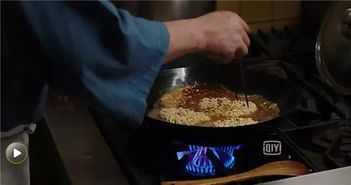  去食一次深夜食堂,不如陪我食一次即食面