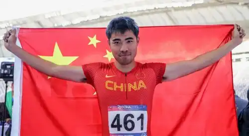 表情杨健谢文骏罕见凶悍表情多少和当年师哥刘翔有点像表情 表情杨健谢文骏罕见凶悍表情多少和当年师哥刘翔有点像表情