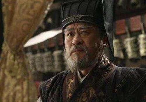  汉文帝目送周勃离殿尽显恭敬,退朝后突然有人说丞相大祸临头了