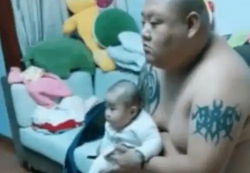 一起整个小孩表情包爸爸