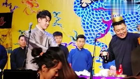  这个小表情我能循环看一天哈哈太可爱了吧,角儿一皱眉就知道事情不简单