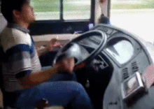 搞笑gif说时迟那时快,她撞上来的时候我整个人都懵了 搞笑gif说时迟那时快,她撞上来的时候我整个人都懵了