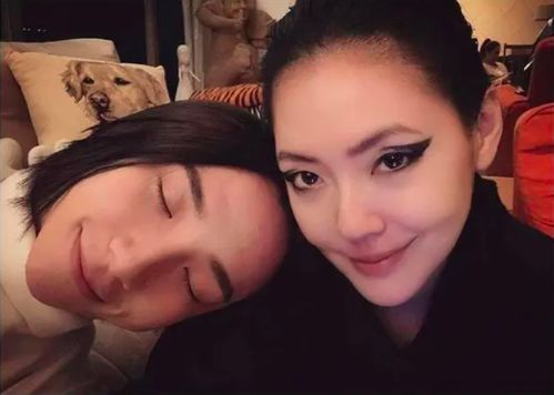  小s参加同性婚礼惹争议,和绯闻舞蹈老师热舞,眼神迷离表情夸张