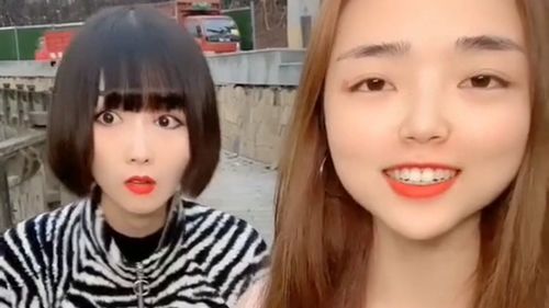  小伙在街边撩美女,竟然还说出这样的话,小姐姐最后的表情太绝了