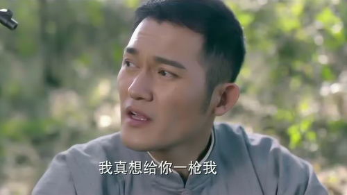  小伙执行任务也不忘占女长官便宜,好兄弟的表情是亮点