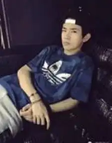 易烊千玺用武器表情包